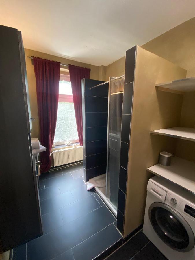 Deluxe Altbaucharme In Zentraler Lage Apartment Kiel Luaran gambar